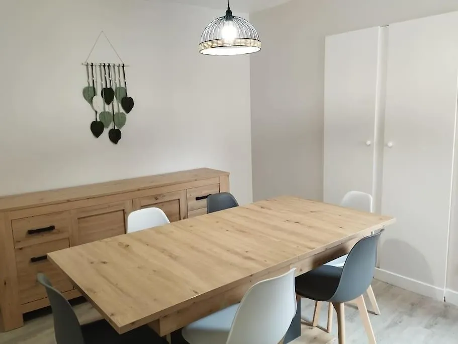 Maison Des Cordeliers Valreas 0*,